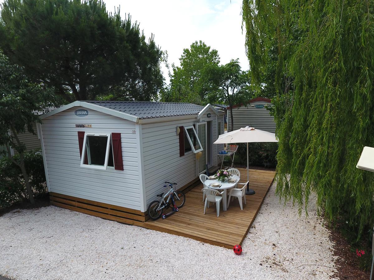 Camping Resort Les Champs Blancs Agde Exterior foto