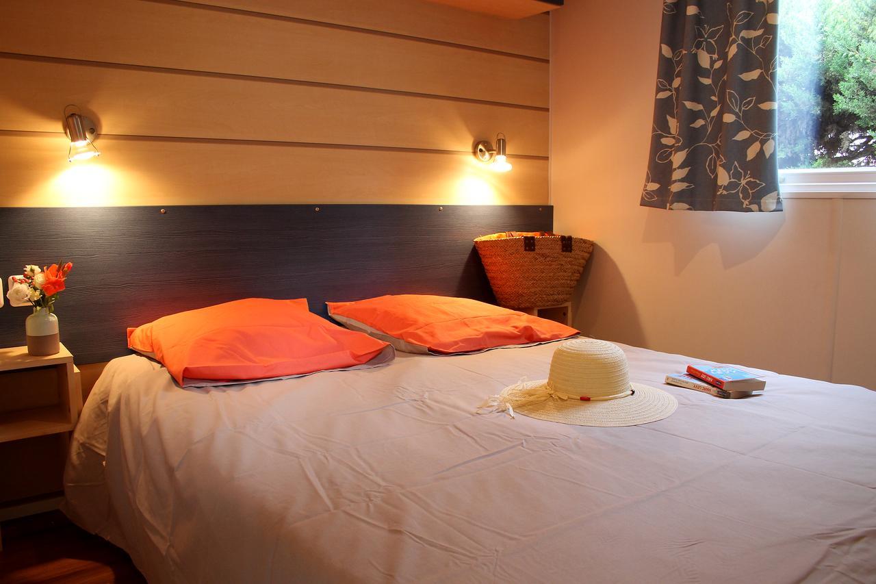 Camping Resort Les Champs Blancs Agde Exterior foto